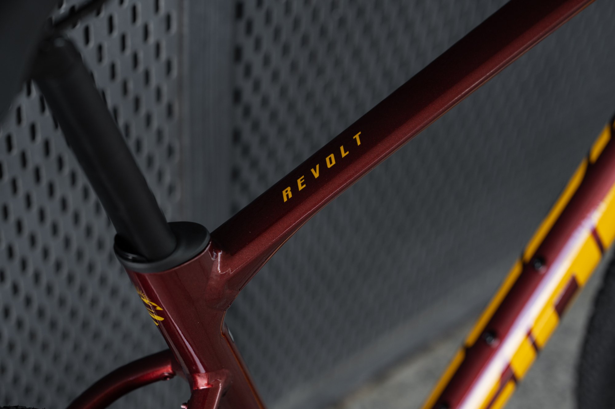 Велосипед Giant Revolt 0