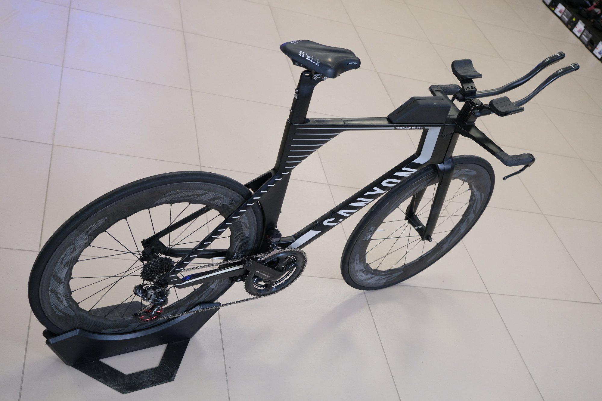 Разделочный велосипед Canyon Speedmax CF SLX 9.0 LTD
