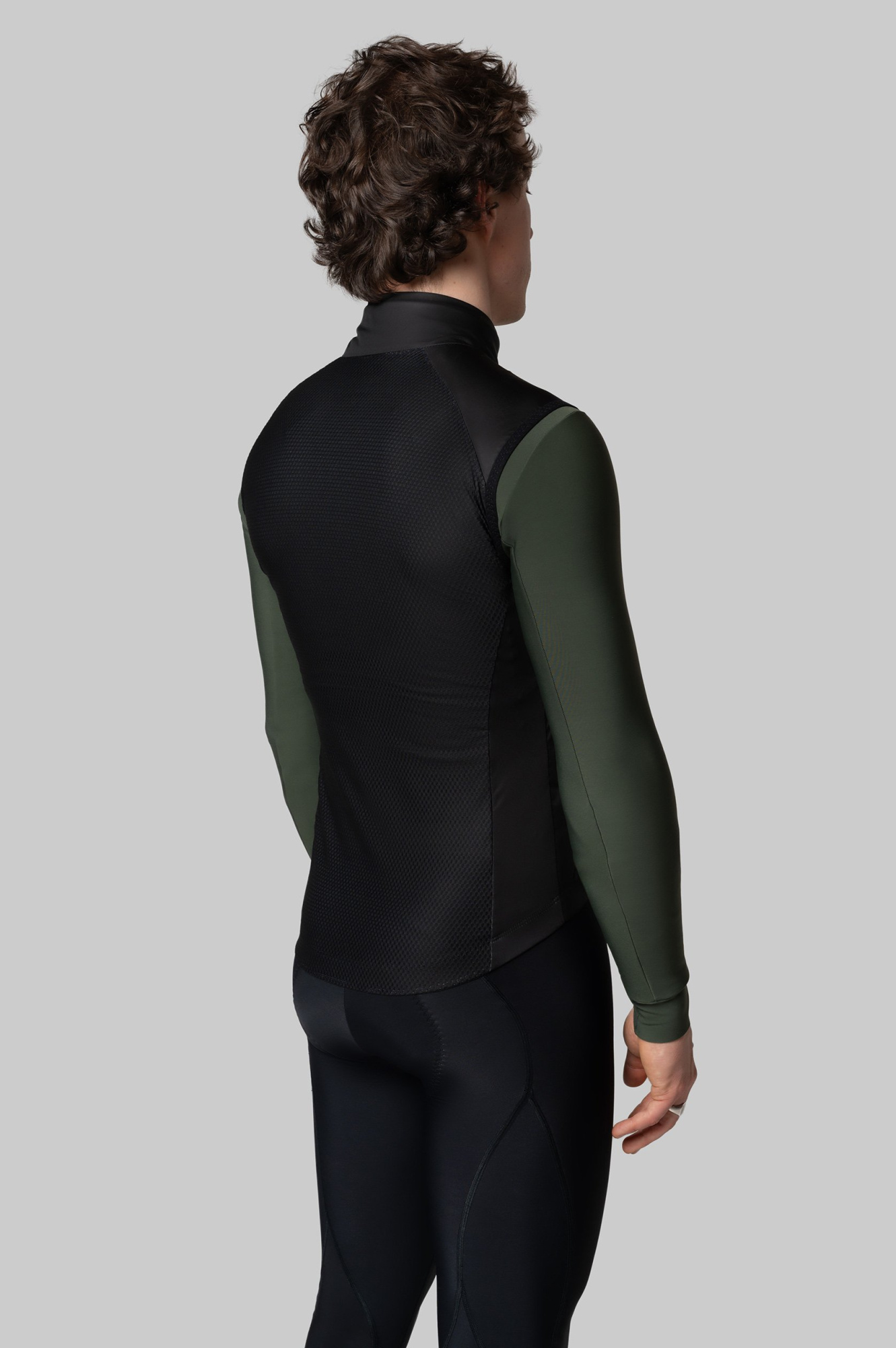 Мужская ветрозащитная жилетка VTR EVOLVE BLACK