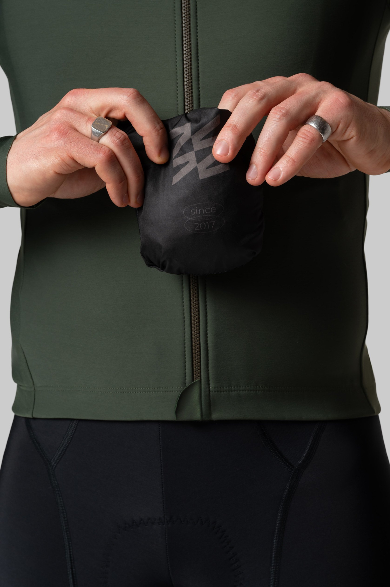 Мужская ветрозащитная жилетка VTR EVOLVE BLACK